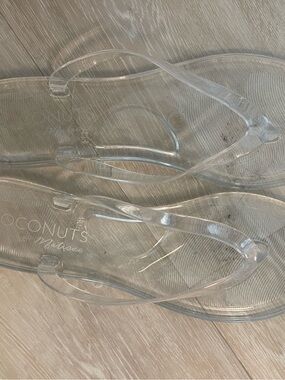 Coconuts by Matisse Clear Jelly Flip Flop Sandals